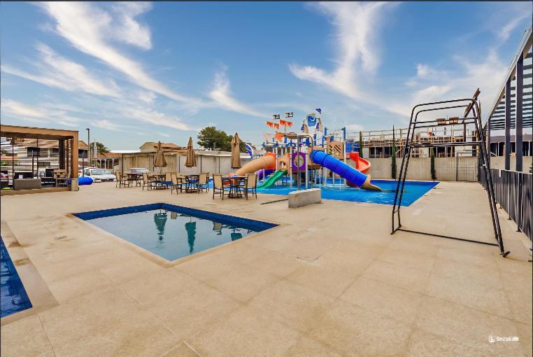 Quarto Hotel Beto Carrero Penha Penha  Εξωτερικό φωτογραφία